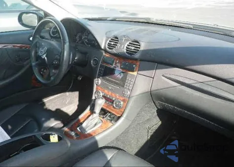 2009 Mercedes-Benz Clk350 z USA, uszkodzony, nr VIN WDBTK56F69F263702